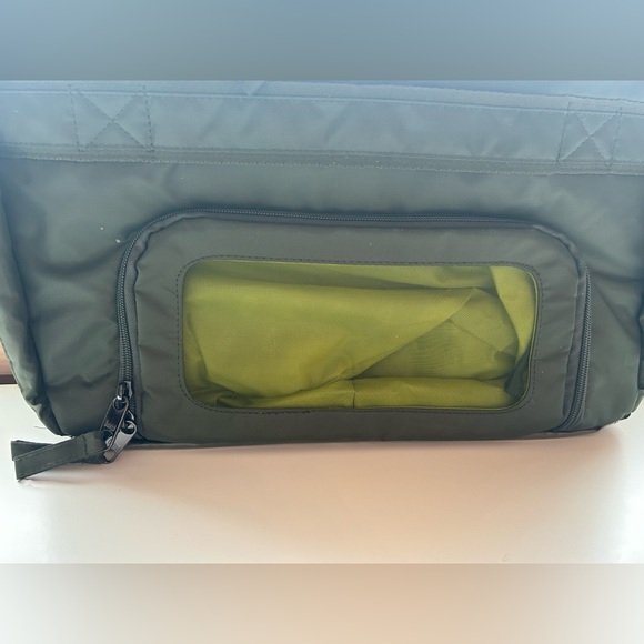 Lug Diaper Bag - Picture 5 of 11